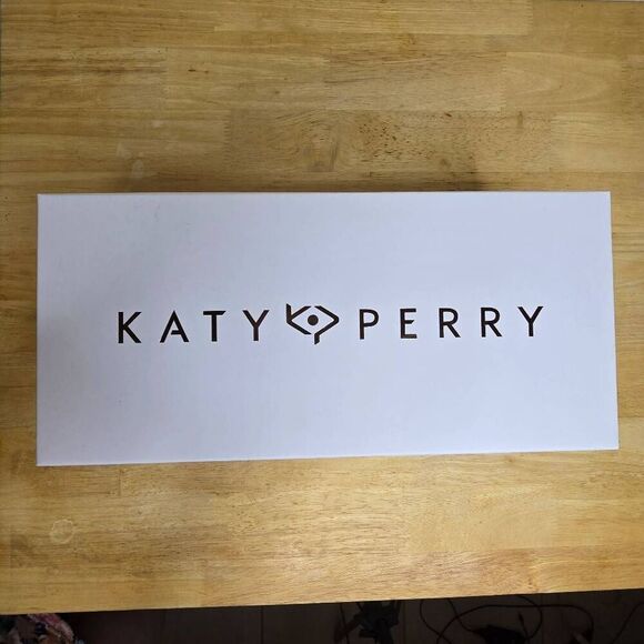 Katy Perry The Evie Mary Jane Metallic Silver Size 5.5 - Picture 3 of 13